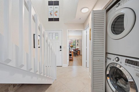 Townhouse in Palm Beach Gardens, Florida 3 bedrooms, 140.65 sq.m. № 2400015 - photo 21