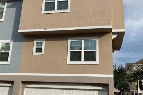 Condo in Orlando, Florida, 3 bedrooms  № 2398357 - photo 8