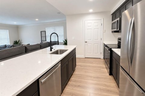 Condo in Orlando, Florida, 3 bedrooms  № 2398357 - photo 4