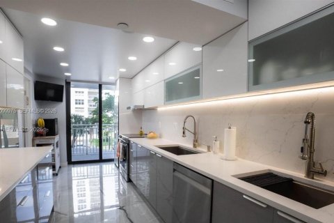 Copropriété à vendre à Sunny Isles Beach, Floride: 3 chambres, 177.44 m2 № 2400572 - photo 19
