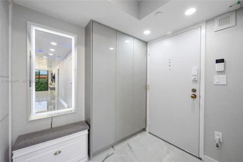 Copropriété à vendre à Sunny Isles Beach, Floride: 3 chambres, 177.44 m2 № 2400572 - photo 30