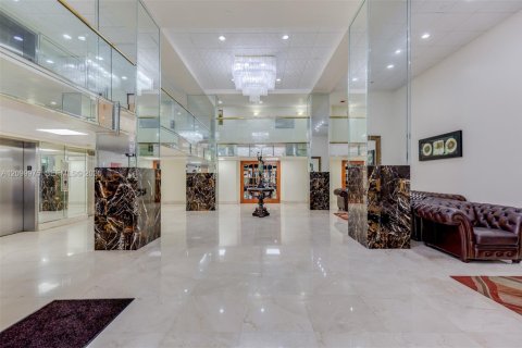 Copropriété à vendre à Sunny Isles Beach, Floride: 3 chambres, 177.44 m2 № 2400572 - photo 15