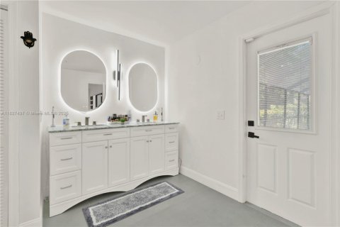 House in Coral Springs, Florida 4 bedrooms, 219.99 sq.m. № 1799032 - photo 26
