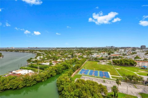 Купить кондоминиум в Майами-Бич, Флорида 2 спальни, 106.37м2, № 2053685 - фото 18