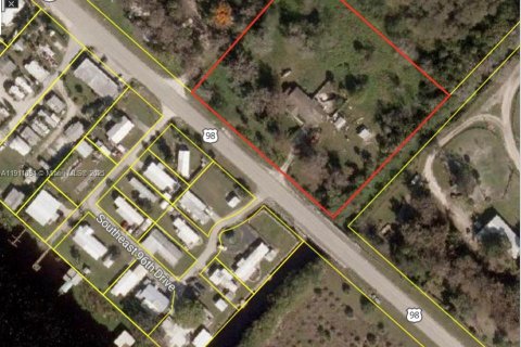 Villa ou maison à vendre à Okeechobee, Floride: 3 chambres № 1966923 - photo 2