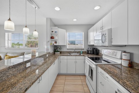 Condominio en venta en Fort Lauderdale, Florida, 2 dormitorios, 85.01 m2 № 1857119 - foto 15