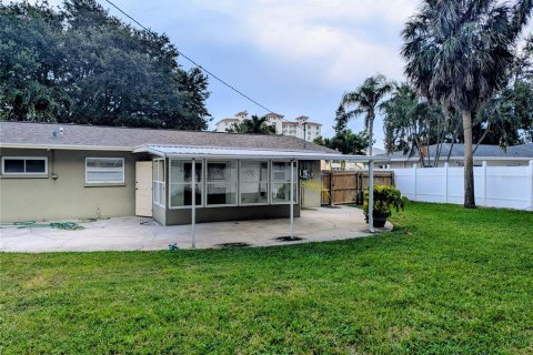 Снять в аренду виллу или дом в Сент-Питерсберг, Флорида 1 комната, 106.28м2, № 1877026 - фото 15