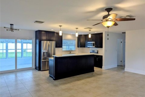 Снять в аренду виллу или дом в Сент-Питерсберг, Флорида 1 комната, 106.28м2, № 1877026 - фото 3