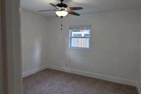 Снять в аренду виллу или дом в Сент-Питерсберг, Флорида 1 комната, 106.28м2, № 1877026 - фото 7