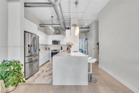 Condominio en venta en Aventura, Florida, 3 dormitorios, 126.53 m2 № 2066628 - foto 2