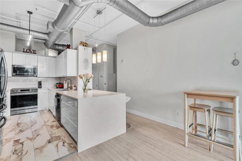 Condominio en venta en Aventura, Florida, 3 dormitorios, 126.53 m2 № 2066628 - foto 3