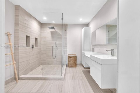 Condominio en venta en Aventura, Florida, 3 dormitorios, 126.53 m2 № 2066628 - foto 23