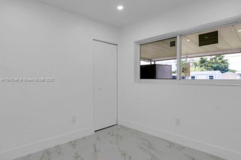 Casa en venta en Homestead, Florida, 3 dormitorios, 94.02 m2 № 1970936 - foto 28