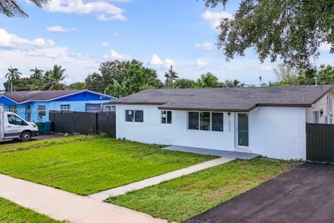 Casa en venta en Homestead, Florida, 3 dormitorios, 94.02 m2 № 1970936 - foto 4