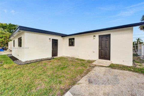 Casa en venta en Dania Beach, Florida, 3 dormitorios, 139.73 m2 № 1809221 - foto 24