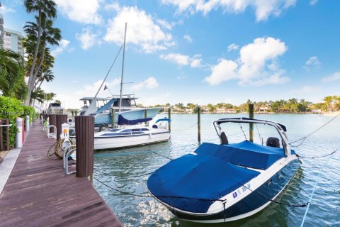 Condominio en venta en Miami Beach, Florida, 2 dormitorios, 94.76 m2 № 1892130 - foto 22