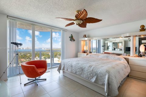 Condominio en venta en Miami Beach, Florida, 2 dormitorios, 94.76 m2 № 1892130 - foto 11