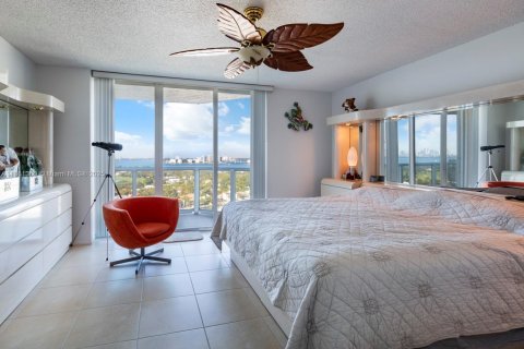 Condominio en venta en Miami Beach, Florida, 2 dormitorios, 94.76 m2 № 1892130 - foto 12