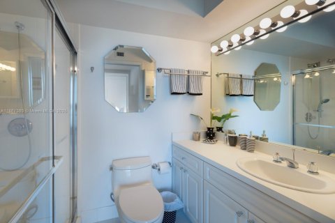 Condominio en venta en Miami Beach, Florida, 2 dormitorios, 94.76 m2 № 1892130 - foto 18