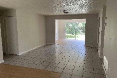 House in Deltona, Florida 3 bedrooms, 138.7 sq.m. № 1852540 - photo 3
