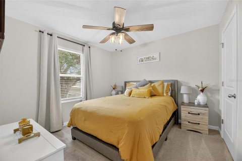 Villa ou maison à vendre à Zephyrhills, Floride: 4 chambres, 176.05 m2 № 1900004 - photo 28
