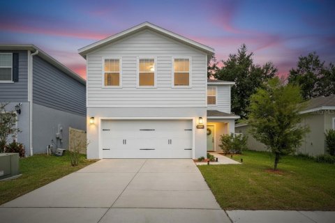 Villa ou maison à vendre à Zephyrhills, Floride: 4 chambres, 176.05 m2 № 1900004 - photo 1