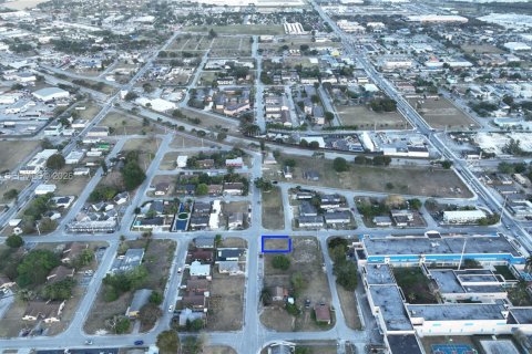 Commercial property in Homestead, Florida № 2081264 - photo 6