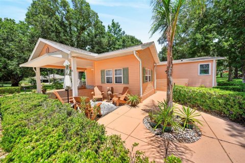 Villa ou maison à vendre à The Villages, Floride: 2 chambres, 176.33 m2 № 2223083 - photo 15