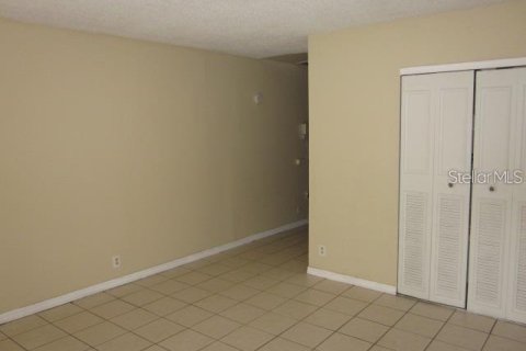 Apartamento en alquiler en Tampa, Florida, 2 dormitorios, 68.93 m2 № 2097194 - foto 3