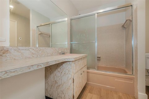 Снять в аренду кондоминиум в Майами, Флорида 1 спальня, 62.8м2, № 1991812 - фото 13