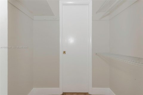 Снять в аренду кондоминиум в Майами, Флорида 1 спальня, 62.8м2, № 1991812 - фото 14