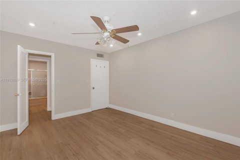 Снять в аренду кондоминиум в Майами, Флорида 1 спальня, 62.8м2, № 1991812 - фото 11