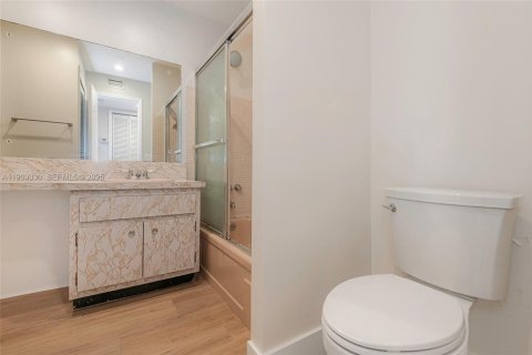 Снять в аренду кондоминиум в Майами, Флорида 1 спальня, 62.8м2, № 1991812 - фото 12