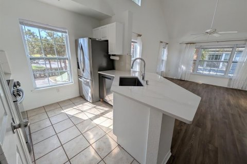 Copropriété à louer à Sarasota, Floride: 2 chambres, 106 m2 № 2384178 - photo 6
