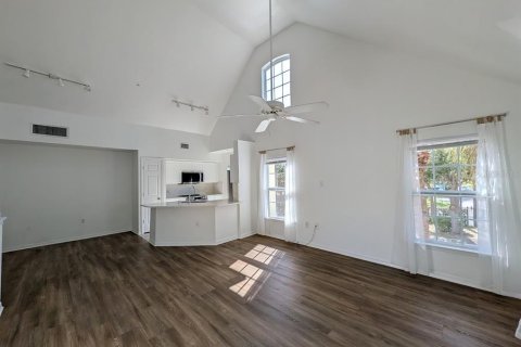 Copropriété à louer à Sarasota, Floride: 2 chambres, 106 m2 № 2384178 - photo 2