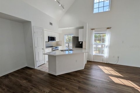 Copropriété à louer à Sarasota, Floride: 2 chambres, 106 m2 № 2384178 - photo 7