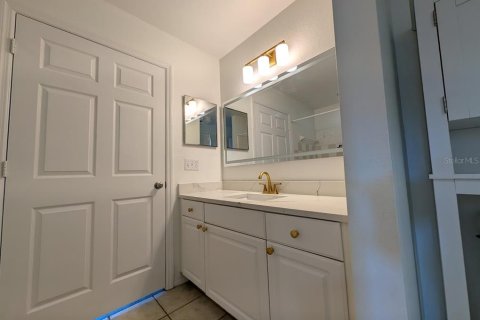 Copropriété à louer à Sarasota, Floride: 2 chambres, 106 m2 № 2384178 - photo 17