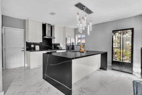 Casa en venta en Miami Lakes, Florida, 3 dormitorios, 155.43 m2 № 1968184 - foto 12