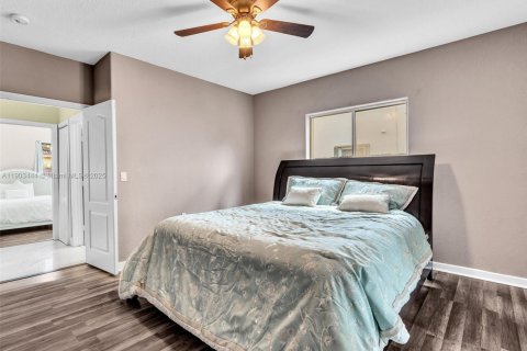 Casa en venta en Miami Lakes, Florida, 3 dormitorios, 155.43 m2 № 1968184 - foto 28