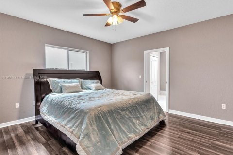 Casa en venta en Miami Lakes, Florida, 3 dormitorios, 155.43 m2 № 1968184 - foto 27