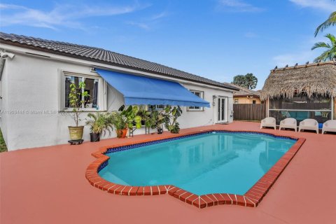 Casa en venta en Miami Lakes, Florida, 3 dormitorios, 155.43 m2 № 1968184 - foto 25