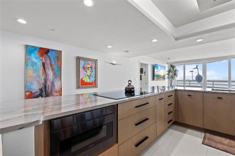 Condominio en venta en Sarasota, Florida, 3 dormitorios, 215.07 m2 № 1880993 - foto 11