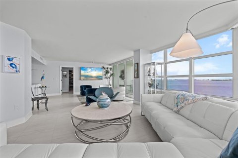 Condominio en venta en Sarasota, Florida, 3 dormitorios, 215.07 m2 № 1880993 - foto 22
