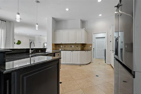 House in Wesley Chapel, Florida 4 bedrooms, 252.69 sq.m. № 1841622 - photo 20