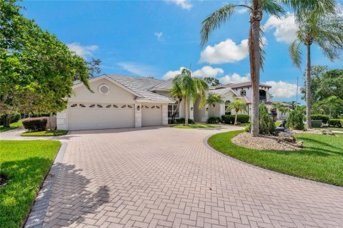 House in Wesley Chapel, Florida 4 bedrooms, 252.69 sq.m. № 1841622 - photo 3