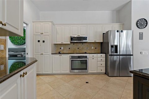 House in Wesley Chapel, Florida 4 bedrooms, 252.69 sq.m. № 1841622 - photo 18