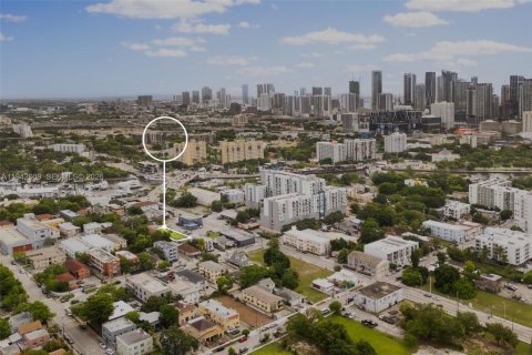 Immobilier commercial à vendre à Miami, Floride № 2000084 - photo 5