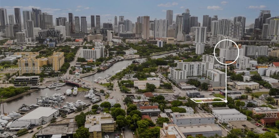 Immobilier commercial à Miami, Floride № 2000084