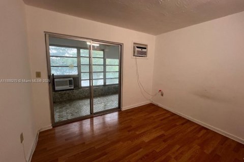 Condo in Miami, Florida  № 1942267 - photo 13