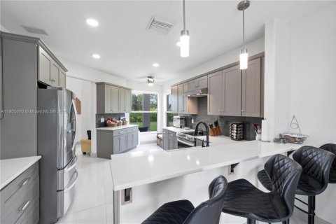 Villa ou maison à louer à Loxahatchee Groves, Floride: 3 chambres, 205.5 m2 № 1955204 - photo 12